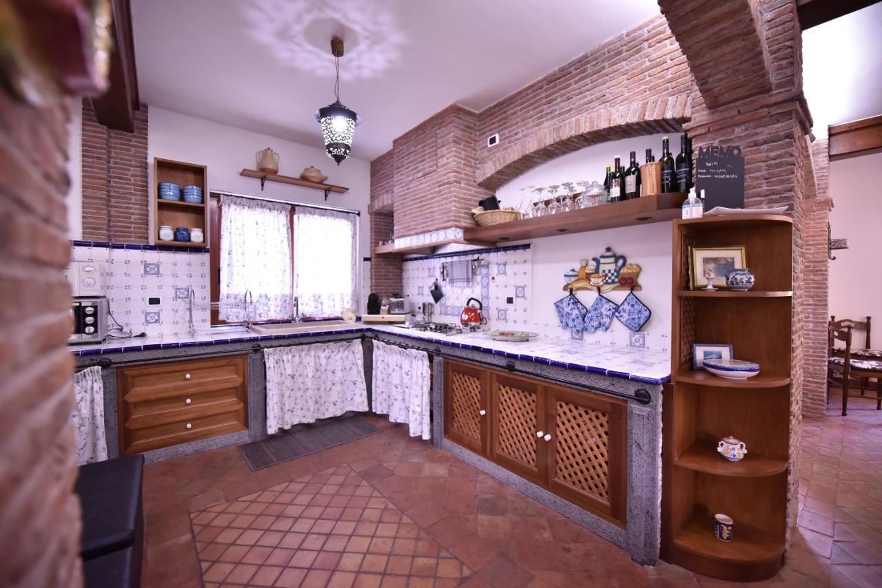 Villa Caterina, Alle Pendici Del Vulcano Etna Viagrande Extérieur photo