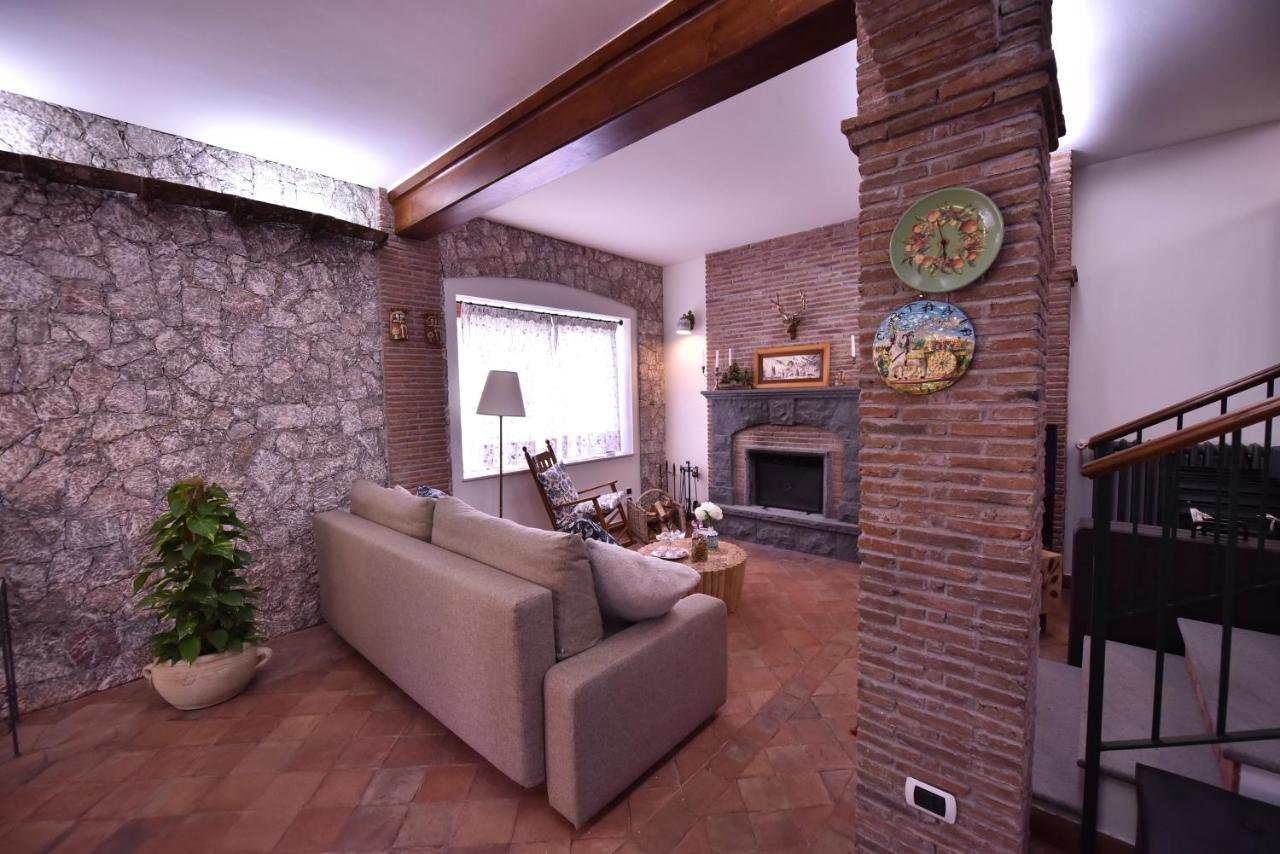 Villa Caterina, Alle Pendici Del Vulcano Etna Viagrande Extérieur photo